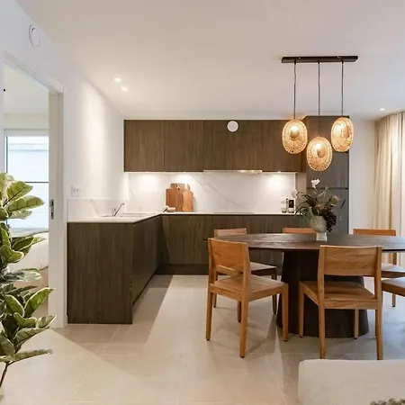 Huswell - Cozy Ground-floor With Spacious Terrace 아파트 *