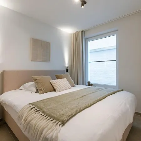 Huswell - Cozy Ground-floor With Spacious Terrace 아파트 미들케르케
