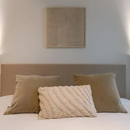 Huswell - Cozy Ground-floor With Spacious Terrace 아파트 *