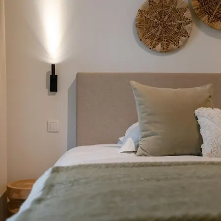 Huswell - Cozy Ground-floor With Spacious Terrace 아파트